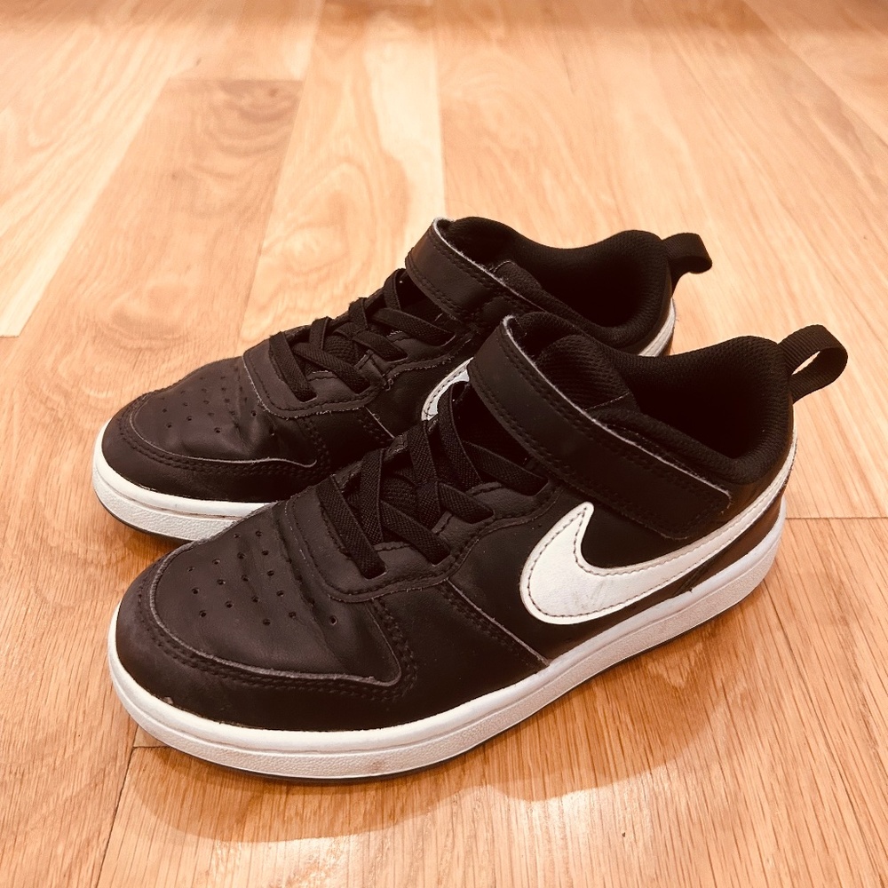 Nike boys shoes
